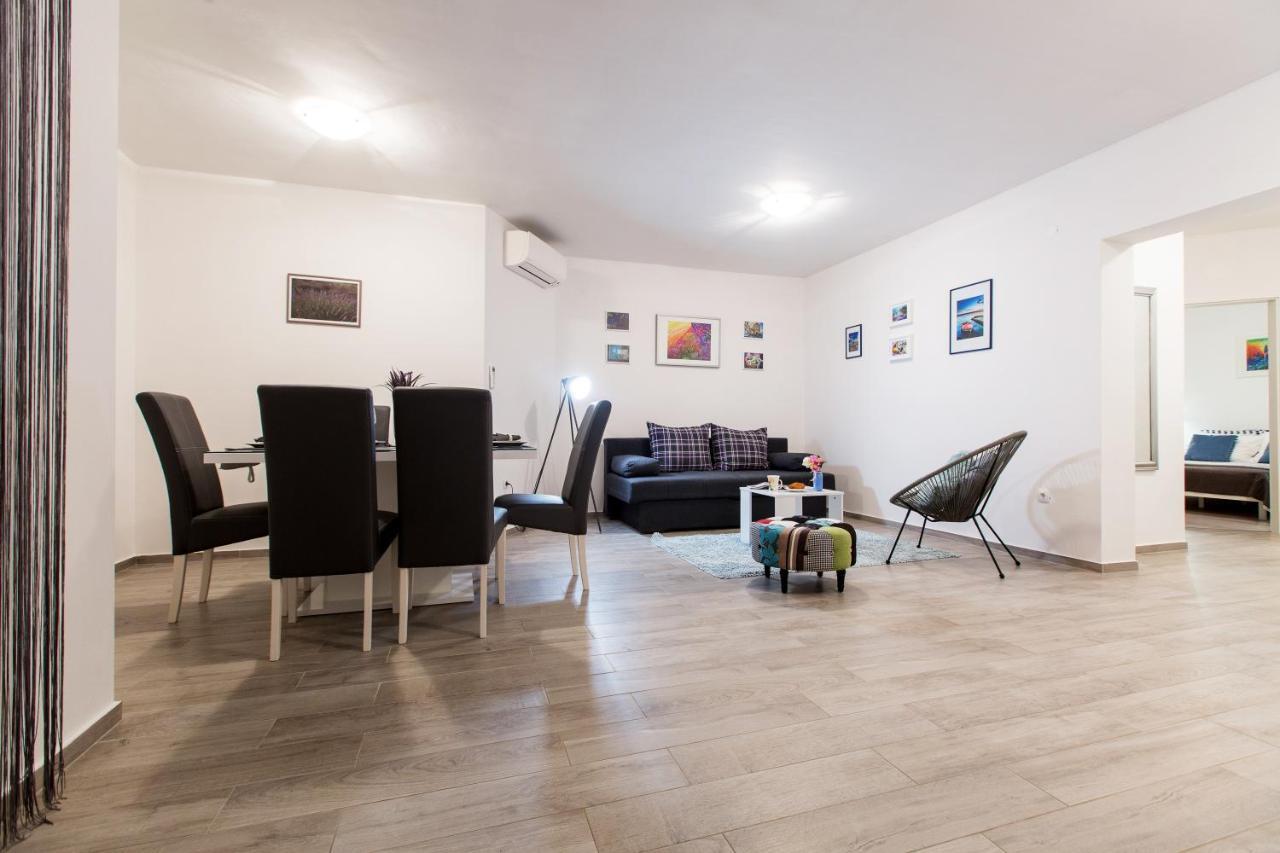 Apartment Maiv - Family & Designer Rogoznica (Sibenik-Knin)